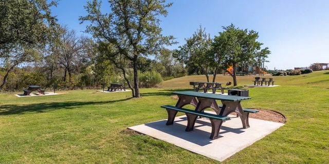 7420 S Aberdeen Drive, Cleburne, TX 76033