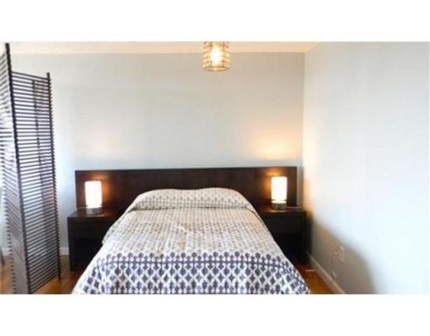 566 Commonwealth Av 804, Boston, MA 02215