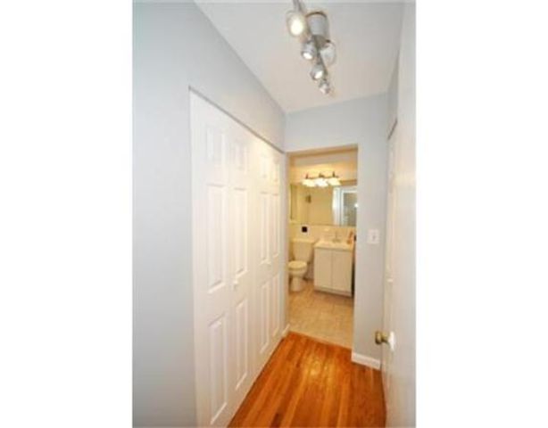 566 Commonwealth Av 804, Boston, MA 02215