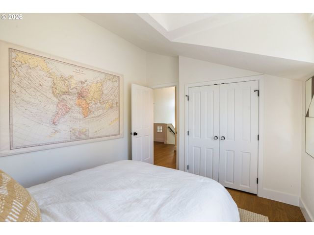 3065 POWDER RIVER Dr, Eugene, OR 97408