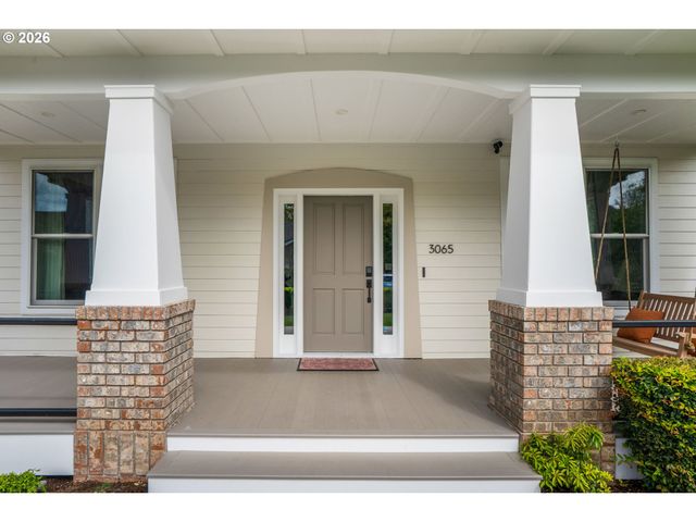 3065 POWDER RIVER Dr, Eugene, OR 97408