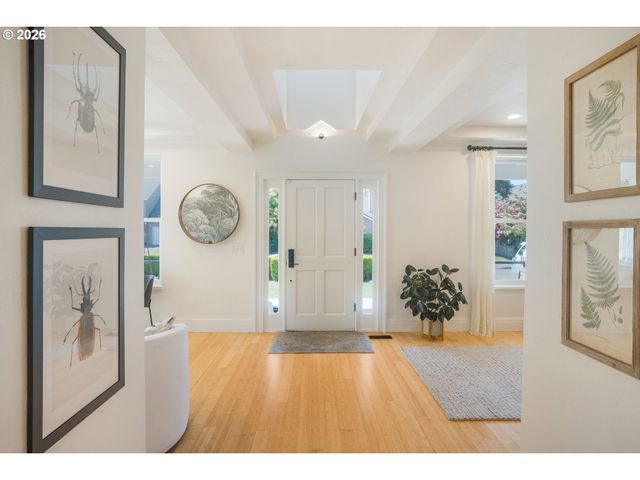 3065 POWDER RIVER Dr, Eugene, OR 97408