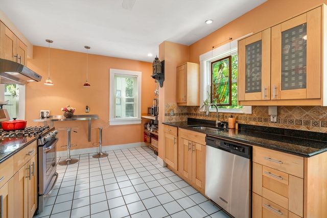 63 Winthrop Road 1, Brookline, MA 02445