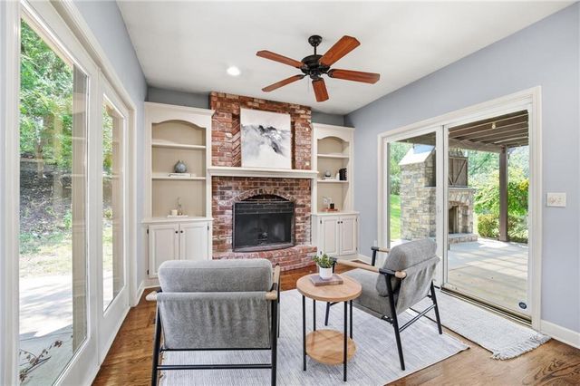 5303 NW 60th Terrace, Kansas City, MO 64151