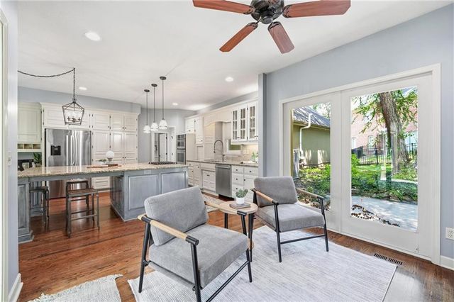 5303 NW 60th Terrace, Kansas City, MO 64151