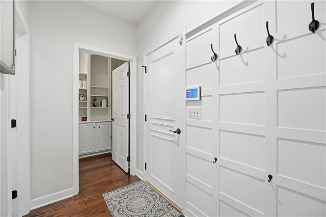 5303 NW 60th Terrace, Kansas City, MO 64151
