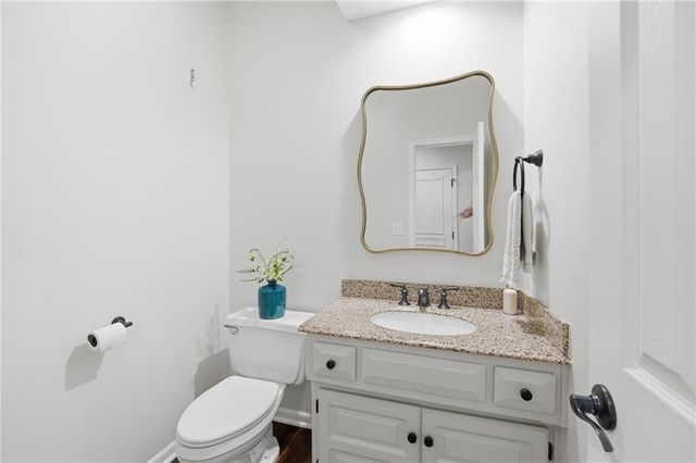 5303 NW 60th Terrace, Kansas City, MO 64151