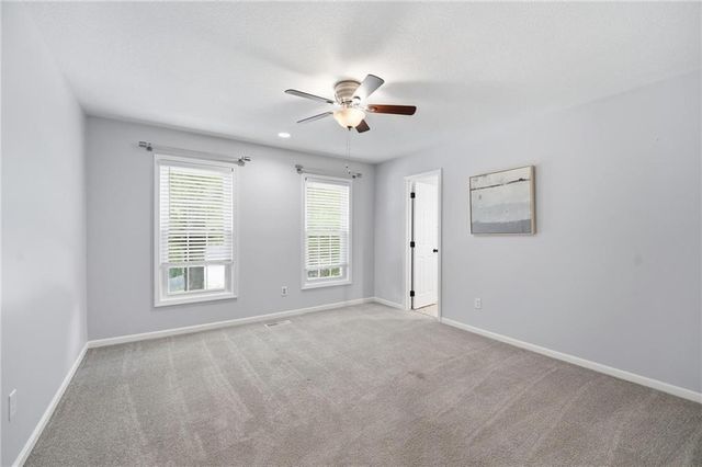 5303 NW 60th Terrace, Kansas City, MO 64151