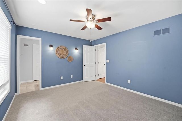 5303 NW 60th Terrace, Kansas City, MO 64151