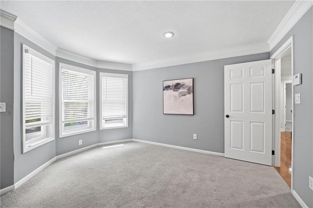 5303 NW 60th Terrace, Kansas City, MO 64151