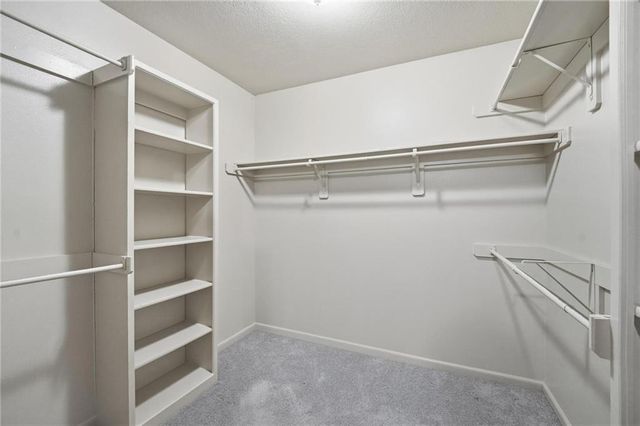 5303 NW 60th Terrace, Kansas City, MO 64151