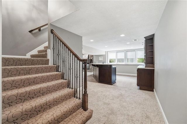 5303 NW 60th Terrace, Kansas City, MO 64151
