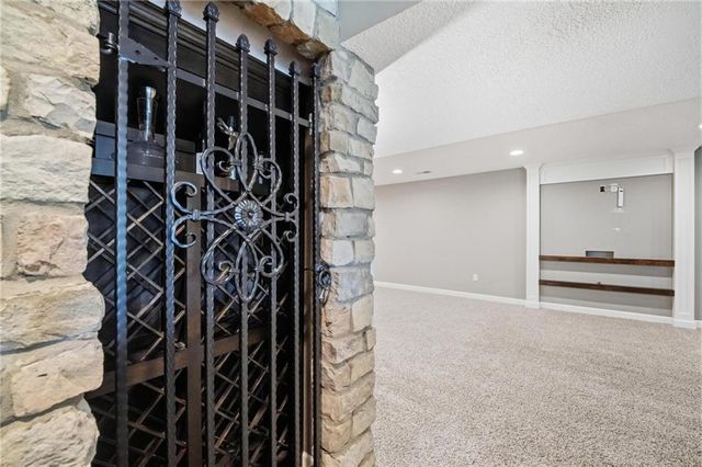 5303 NW 60th Terrace, Kansas City, MO 64151