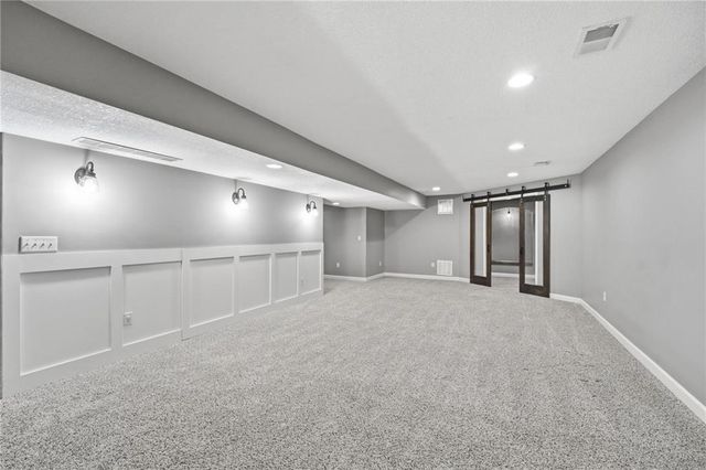 5303 NW 60th Terrace, Kansas City, MO 64151