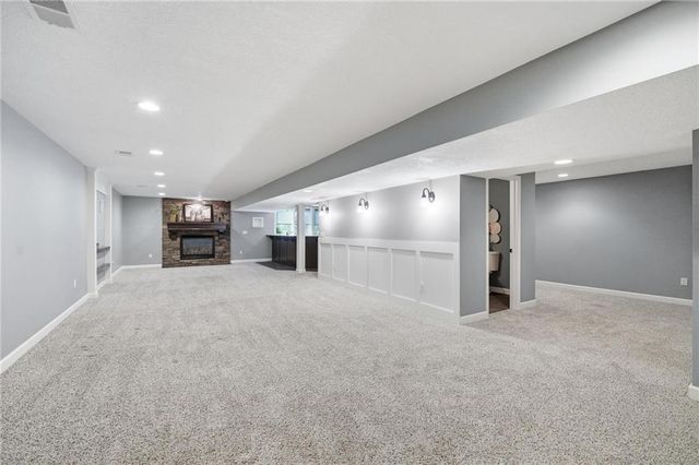 5303 NW 60th Terrace, Kansas City, MO 64151