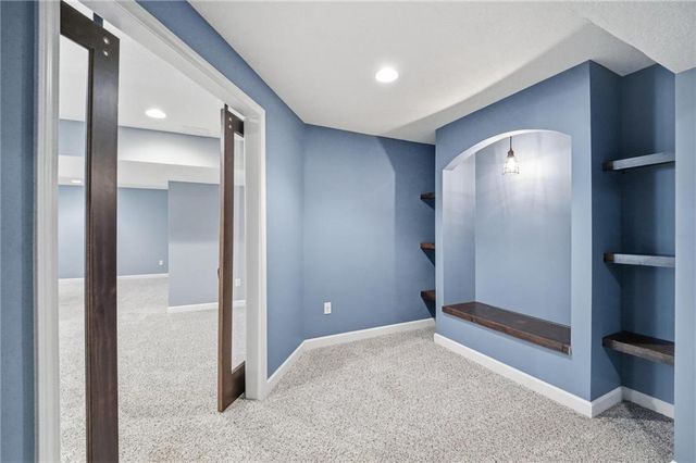 5303 NW 60th Terrace, Kansas City, MO 64151