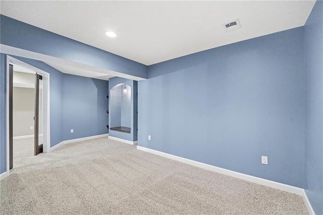 5303 NW 60th Terrace, Kansas City, MO 64151