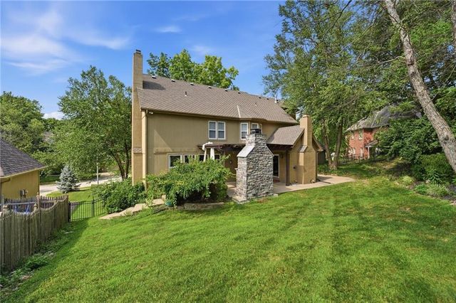 5303 NW 60th Terrace, Kansas City, MO 64151