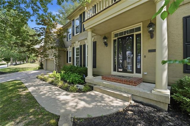 5303 NW 60th Terrace, Kansas City, MO 64151