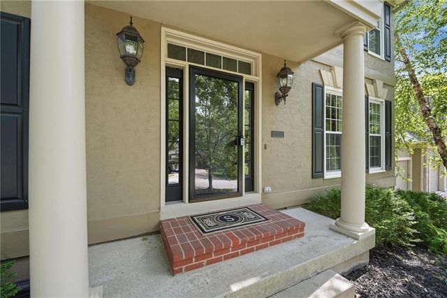 5303 NW 60th Terrace, Kansas City, MO 64151