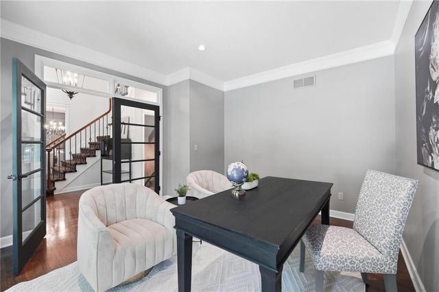 5303 NW 60th Terrace, Kansas City, MO 64151