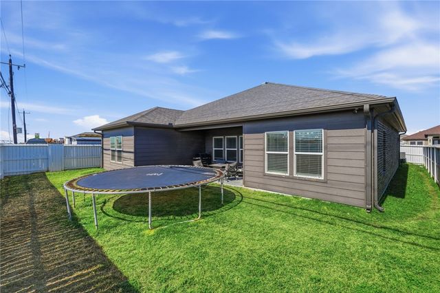 7309 Midlands St, Corpus Christi, TX 78414