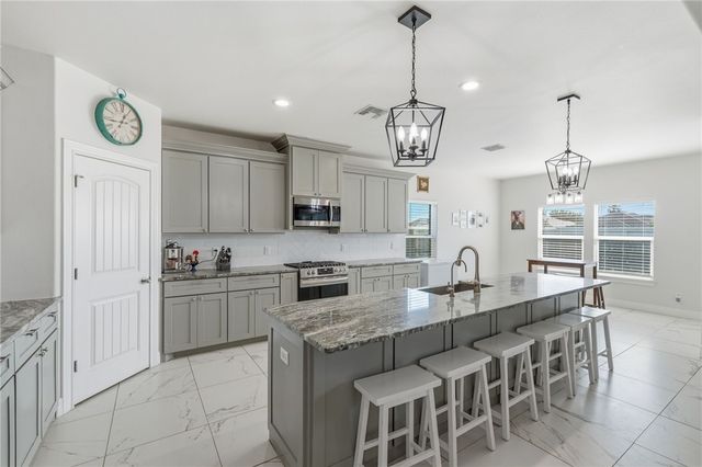 7309 Midlands St, Corpus Christi, TX 78414