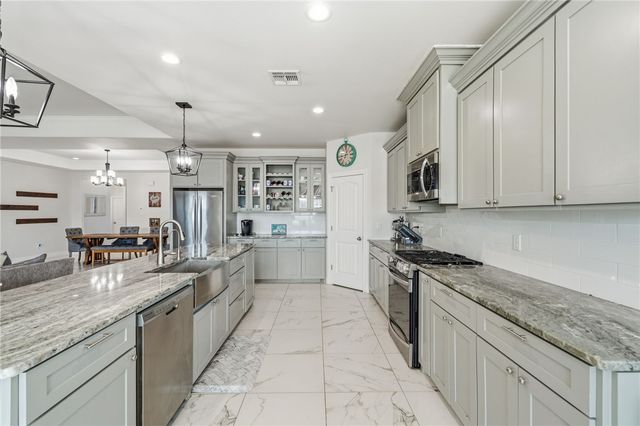 7309 Midlands St, Corpus Christi, TX 78414