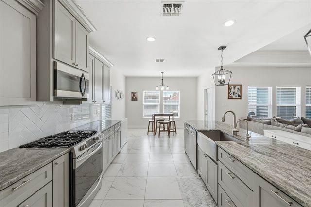 7309 Midlands St, Corpus Christi, TX 78414