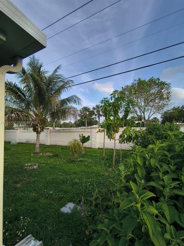 8600 NW 57th Ct, Tamarac, FL 33321