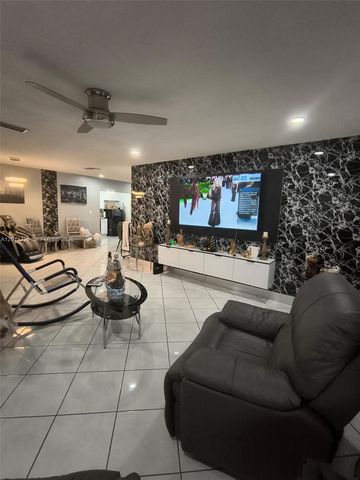 8600 NW 57th Ct, Tamarac, FL 33321