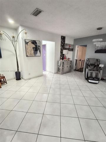 8600 NW 57th Ct, Tamarac, FL 33321