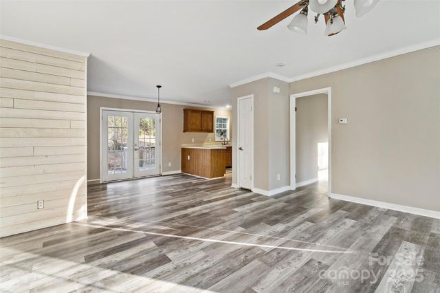 23 Clarks Crossing Way, Black Mountain, NC 28711