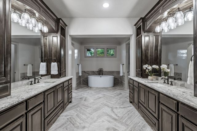 521 W Waters Edge Way, Oak Point, TX 75068