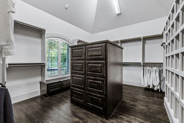 521 W Waters Edge Way, Oak Point, TX 75068