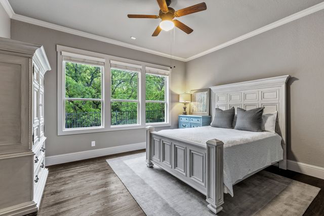 521 W Waters Edge Way, Oak Point, TX 75068