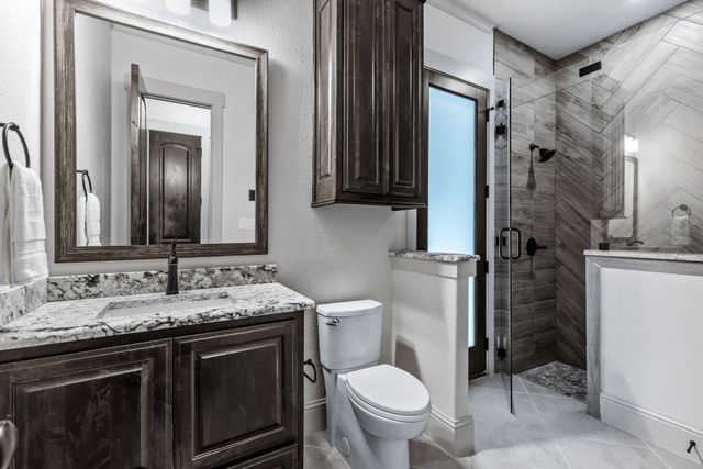 521 W Waters Edge Way, Oak Point, TX 75068