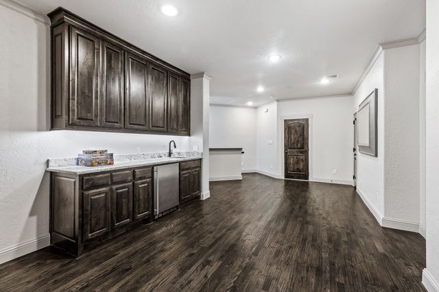 521 W Waters Edge Way, Oak Point, TX 75068