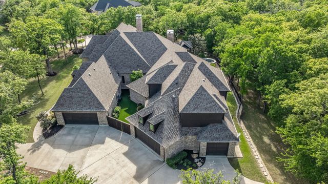 521 W Waters Edge Way, Oak Point, TX 75068