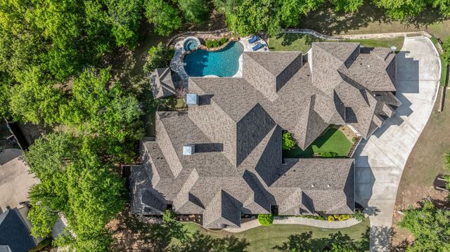 521 W Waters Edge Way, Oak Point, TX 75068
