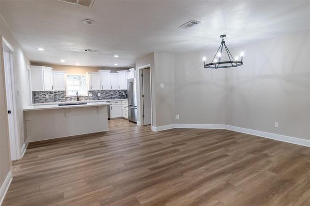 2720 Twin Oaks Road, Sulphur, LA 70663