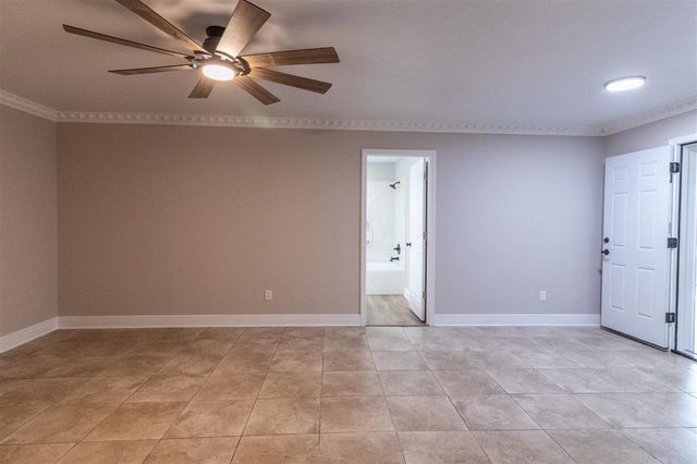 2720 Twin Oaks Road, Sulphur, LA 70663