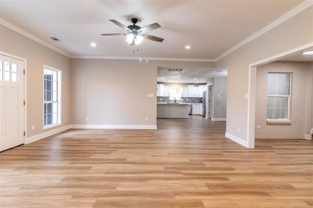 2720 Twin Oaks Road, Sulphur, LA 70663