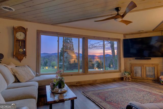 199 Oak Ridge Drive, Blairsville, GA 30512