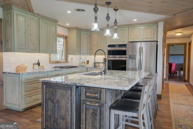 199 Oak Ridge Drive, Blairsville, GA 30512