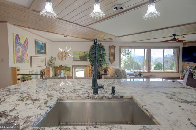 199 Oak Ridge Drive, Blairsville, GA 30512