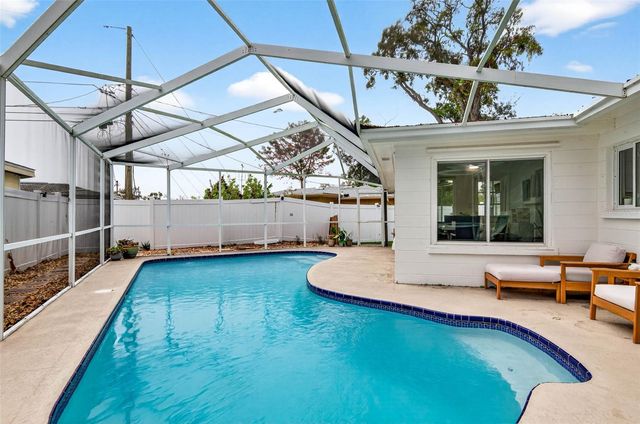 5287 99TH WAY N, Seminole, FL 33708