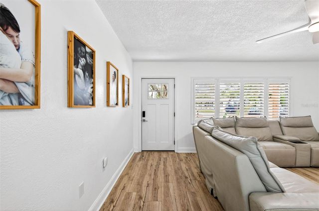 5287 99TH WAY N, Seminole, FL 33708