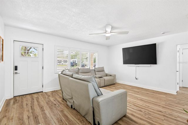 5287 99TH WAY N, Seminole, FL 33708