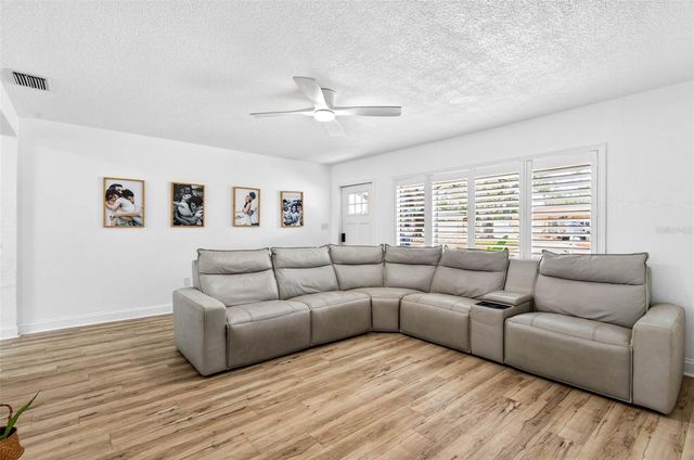 5287 99TH WAY N, Seminole, FL 33708